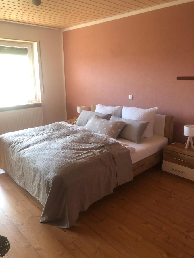 Ferienwohnung Klosterblick Bastheim Luaran gambar